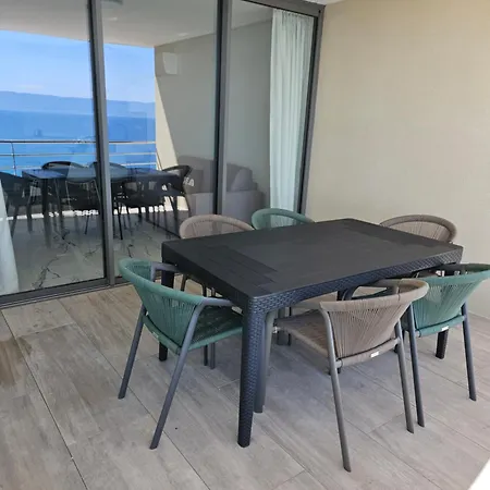 Chez Vicky, Superbe Avec Parking Prive Piscine Et Vue Exceptionnelle Ajaccio (Corsica)