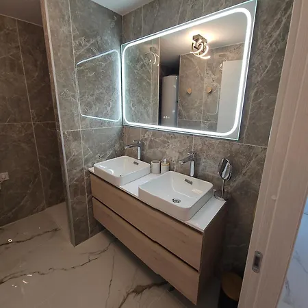 Apartamento Chez Vicky, Superbe Avec Parking Privé Piscine Et Vue Exceptionnelle Ajaccio (Corsica)