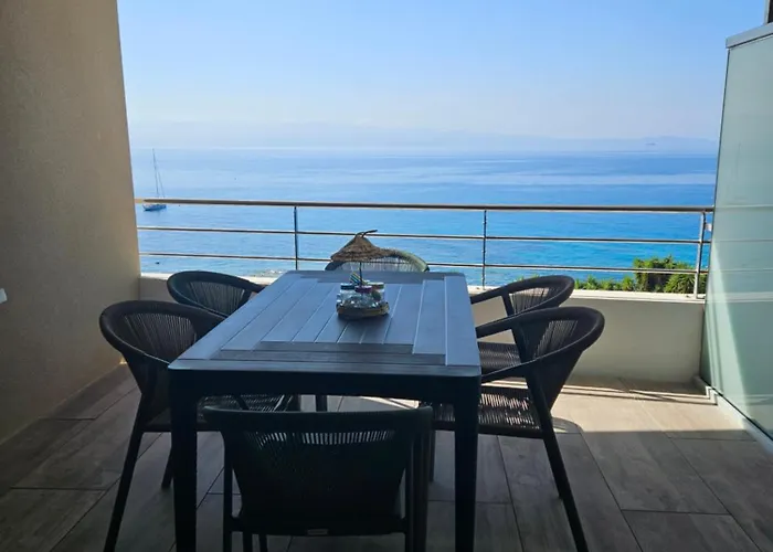 Chez Vicky, Superbe Avec Parking Prive Piscine Et Vue Exceptionnelle Апартаменти